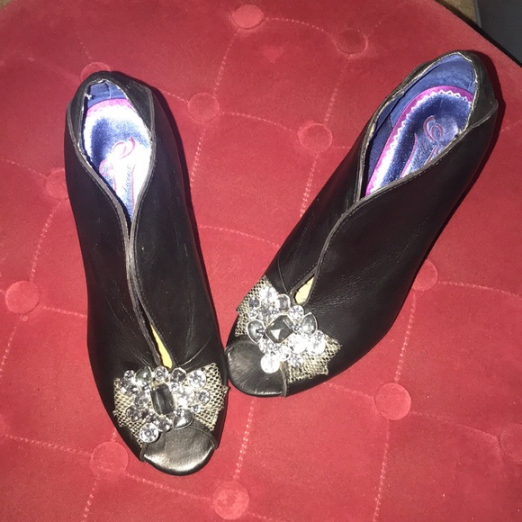 Poetic License Shoes - *OFFER?* Turn Heads “Poetic License” Beauties😍😍